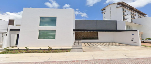 Venta De Casa En Juriquilla Querétaro. Ia