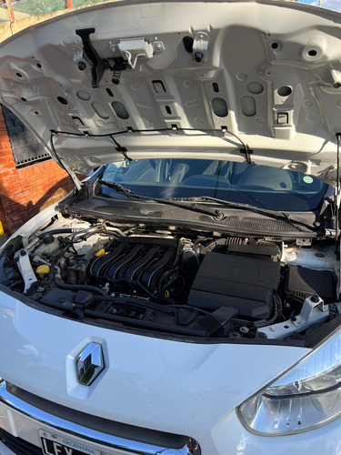 Renault Fluence 1.6 Confort 110cv