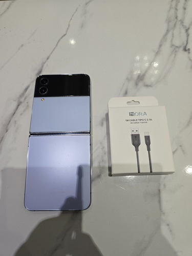 Galaxy Zflip 4 Snapdragon Libre (Usado)