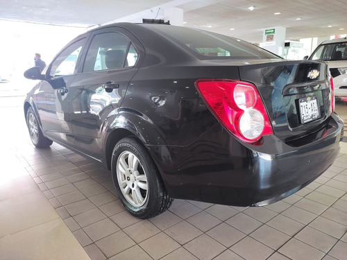 Imagen 6 de 15 de Chevrolet Sonic 2017 1.6 Lt Mt