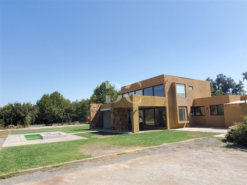 Casa En Venta De 5 Dorm. En Colina Chicureo, Las Brisas
