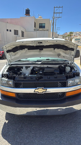 Chevrolet Express 6.0ls C 15 Pas At