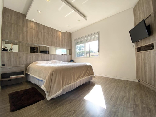 Imagem 8 de 15 de Sobrado No Glória Com 4 Quartos Para Venda, 159 M² - Kr178