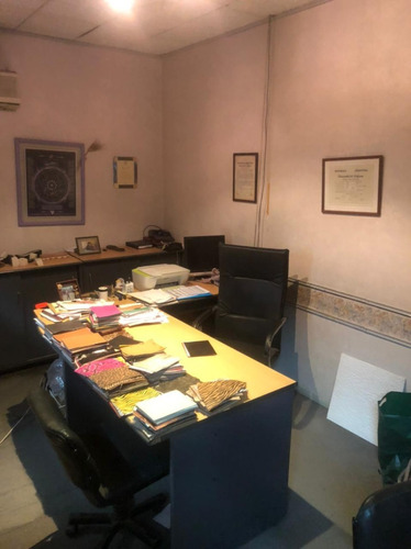 Excelente Local Comercial En Venta O Alquiler, Lomas Del Mirador