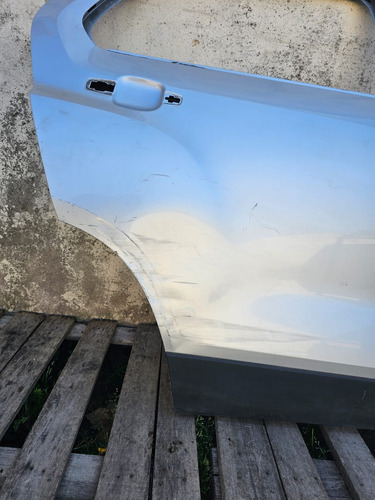 Puerta Trasera Derecha Chevrolet Tracker Trasera Derecha Gris