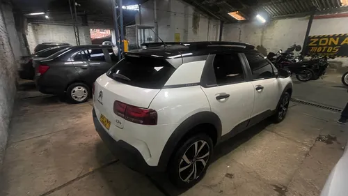 Citroën C4 Cactus 1.6 Shine Turbo Aut