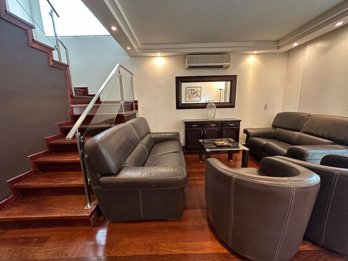 En Alquiler Town House En Residencias Vistalago En Altos De Guataparo
