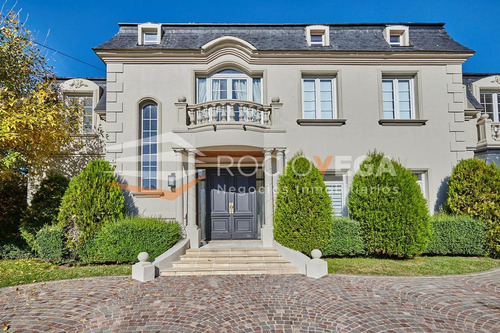 Imagen 1 de 30 de Majestuosa Propiedad En Venta En San Diego Country Club- Moreno