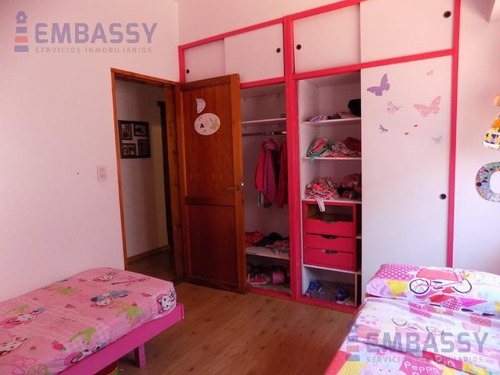 Casa Única De 4 Amb Con Galpon De 100 M2 Excelente Zona Martinez!!
