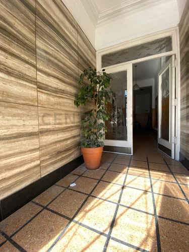 Venta Galpón/depósito-paternal-300m2-uso Mixtura 3-polo Audiovisual Apto Crédito