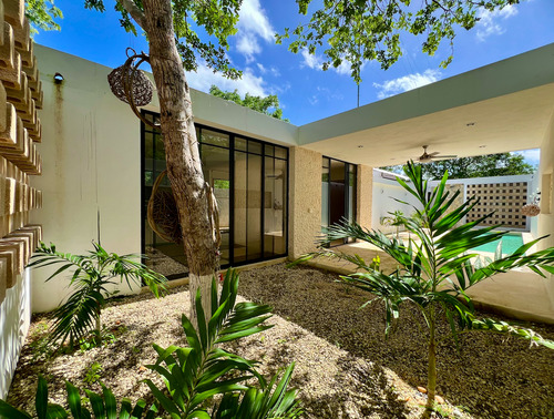 Casa En Venta En Quintas Baspul De 1 Planta Y 2 Recámaras | A 20 Min De Mérida