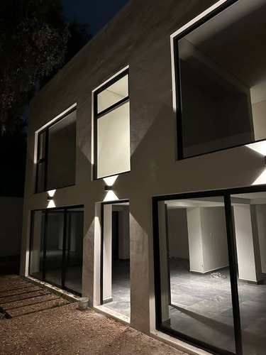Casa Moderna En Venta En Jacarandas, Cuernavaca De 322 M²