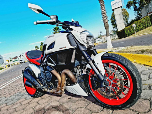Ducati Diavel Carbon 2016