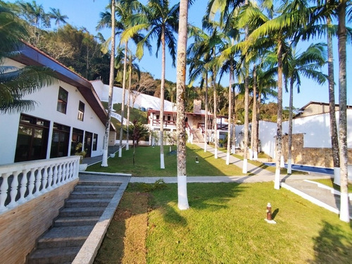 Casa Com Piscina Semi Olímpica Aquecida, (mansão),sauna, Spa Hidromassagem Para 9 Pessoas ,8 Quartos, 1516 Metros, Salão De Festas, Salão De Jogos Completo, Churrasqueira Completa, Alarme Cameras
