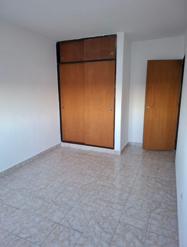 Particular Alquila Dpto 2 Dormitorios. Calle Belgrano 1800