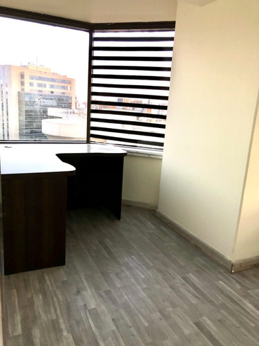 Oficina 65 M² Ubicada En El Mejor Barrio De Providencia