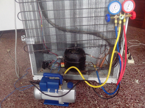 Imagen 2 de 10 de Reparacion Service Heladeras,split,carga Gas,motor Compresor