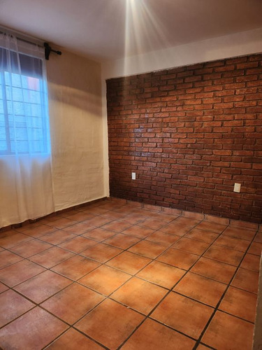Casa En Venta Con Estilo Rustico En Piedra Lisa