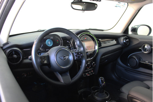 Mini Cooper Classic 2023