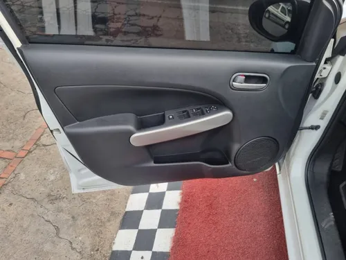 Mazda 2 1.5 At