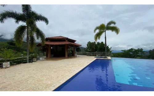 Finca En Venta , En San Jerónimo , Antioquia , Colombia.