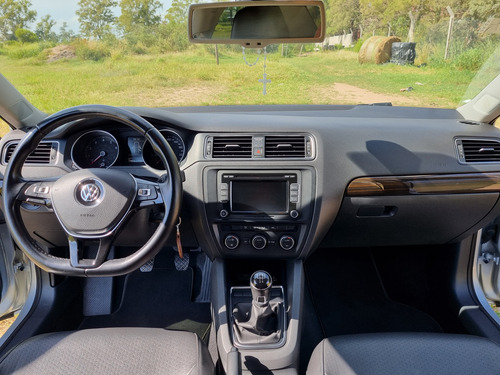 Volkswagen Vento 2.5 Luxury 170cv