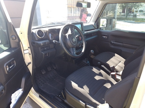 Imagen 4 de 6 de Suzuky Jinmy