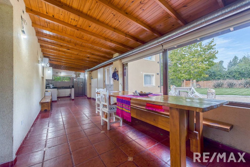 Venta Casa 5 Ambientes C Pileta En Comarca Del Sol