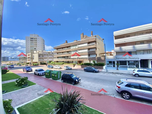 Monoambiente Con Cocina Definida Y Cochera En Península, En Venta