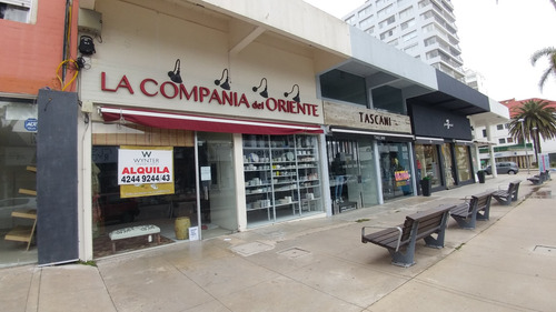 Local Sobre Calle 20