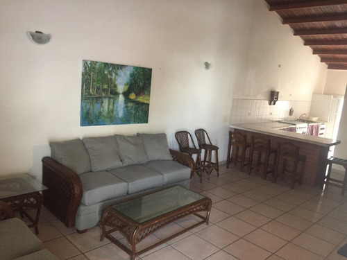 Imagen 3 de 14 de Excelente Casa En La Arboleda. Urba Cerrada Flex 22-18567