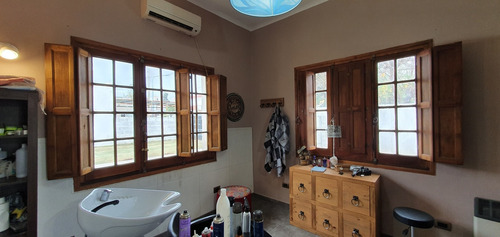 Casa En Venta Refaccionada, A Terminar, Excelente Ubicación