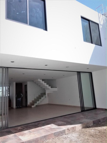 Imagen 7 de 18 de Casa En Venta En Sierra Nogal - Nueva - $2,900,000 - Jardin Amplio - Frente A Área De Donación - León Gto