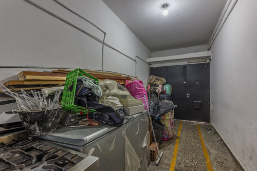 Taller Con Vivienda En Caba: Lote Propio, Terraza Y Quincho