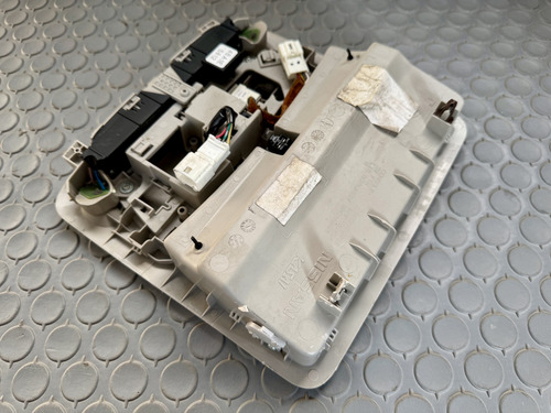 Luz Cortesía Nissan X-trail 2015-2017 Original (Usado)