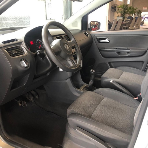 Imagem 7 de 15 de Volkswagen Fox 1.0 Mi Trendline 8v