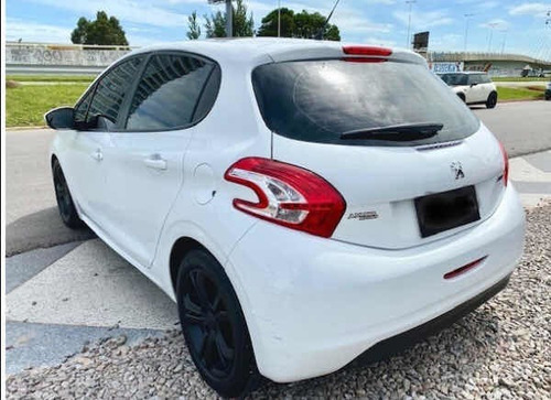 Peugeot 208 Nivel 5