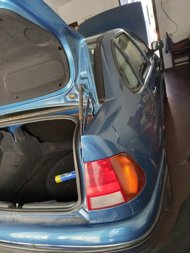 Volkswagen Polo Classic 1.6 Mi