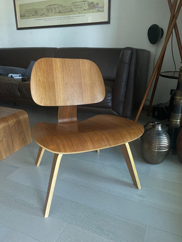 Silla Eames Plywood Walnut Baja