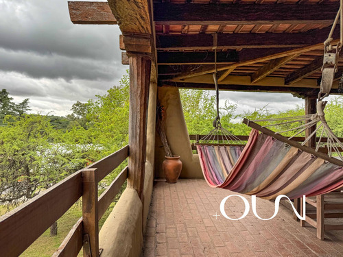 Casa En Venta En Mendiolaza, 3 Dormitorios.
