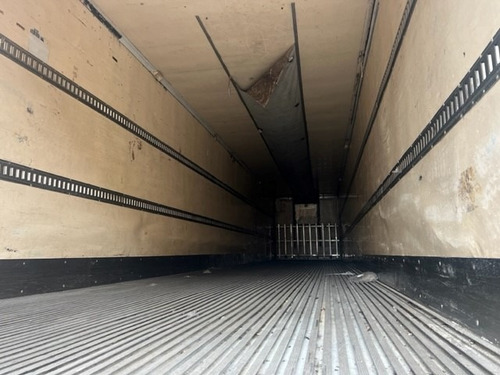 Carreta Bau Frigorifico Frigorifica 3 Eixos Com Pneus