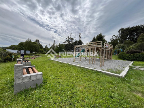 Casa 4d 3b - 180m2 - Terreno 2.500m2 - Parque Ivian 1
