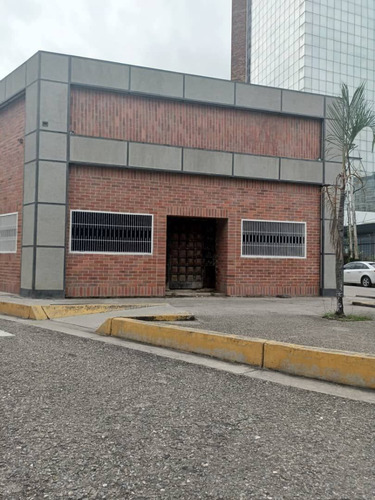 Local Comercial Av Bolivar Norte  Cerca De La Torre Banaven  Las Acacias, (db)