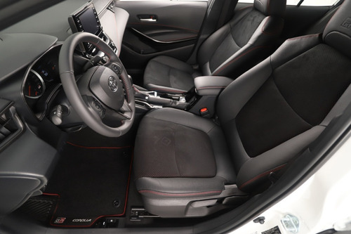 Imagen 8 de 14 de Toyota Corolla Gr-s