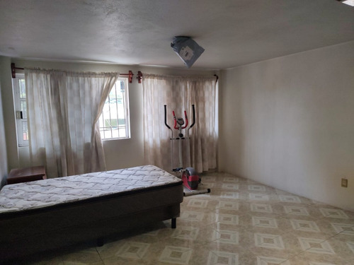 Se Renta Casa En Cuajimalpa A 5 Mins De Santa Fe Y 15 De Cuajimalpa Centro, A Dos Cuadras De Carretera Mx Toluca