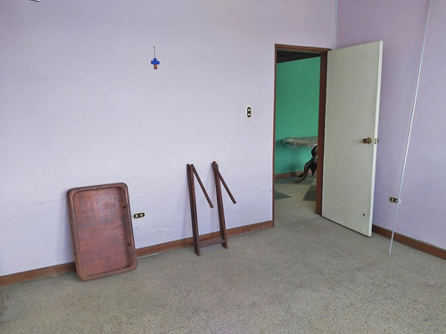 Imagen 6 de 9 de Se Vende Apto 100m2 2h/1b/1p La California Norte 1730