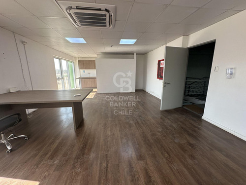Bodega Con Oficina | Lampa