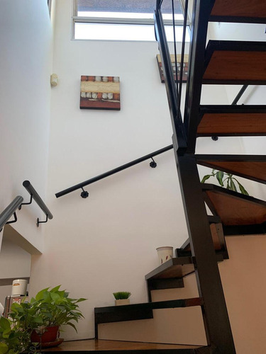 Imagen 9 de 24 de Casa Refaccionada 4 Dormitorios , Quincho Y Parrilla - Ciudad Evita