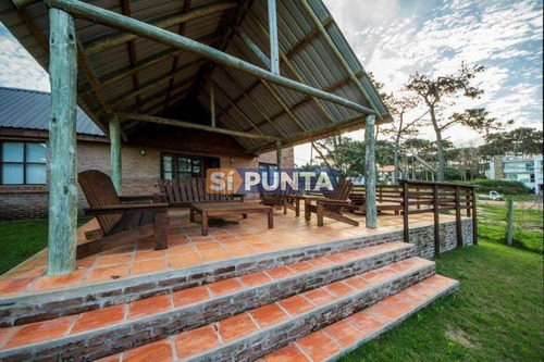 Imagen 16 de 17 de Casa En Venta