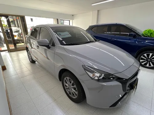 Mazda 2 Touring Sdn At 1.5 4x2